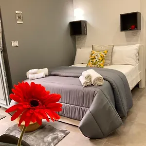 https://alle-porte-del-castello-23.sicilyhotelsitaly.net